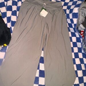 HALARA Light Gray Activewear  Breezeful